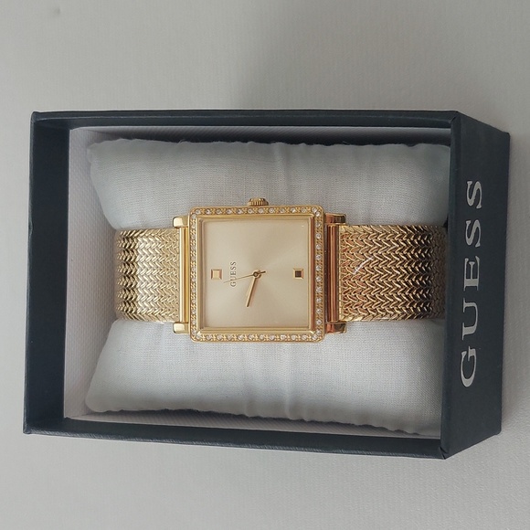 Guess Women's Wristwatch - Picture 2 of 5